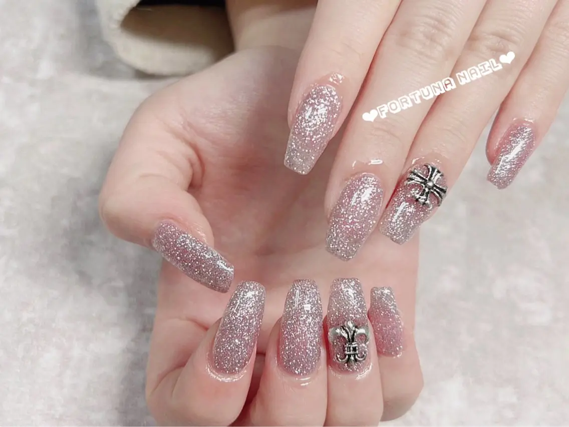 ネイル Nail •Head スパFortunaのネイルデザイン