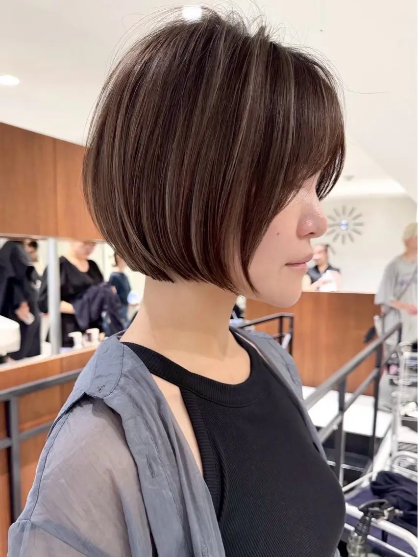 ショート ショートボブ ボブ 髪質改善 レイヤーカット ショートヘア 市毛 結菜のヘアスタイル