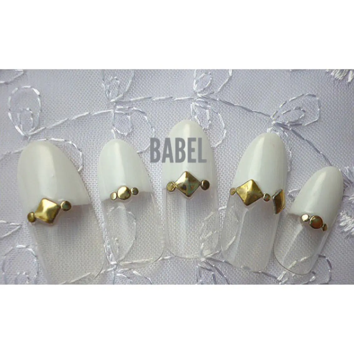 ネイル ストーンネイル 江戸川橋✨BABEL 【バベル】大人可愛いのネイルデザイン