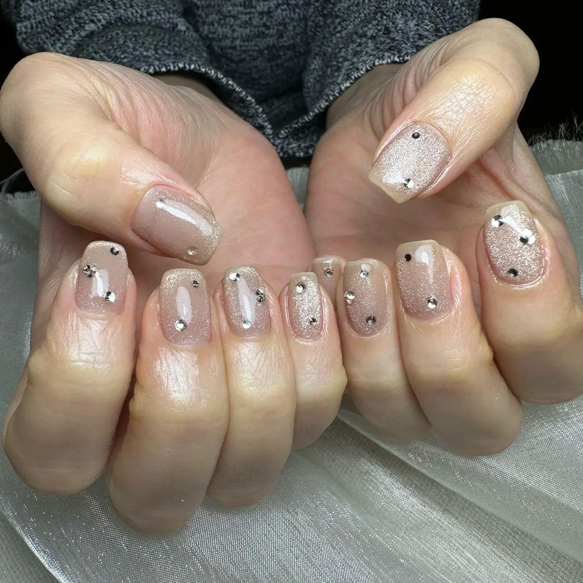 ネイル ハンドネイル 里見 麗のネイルデザイン