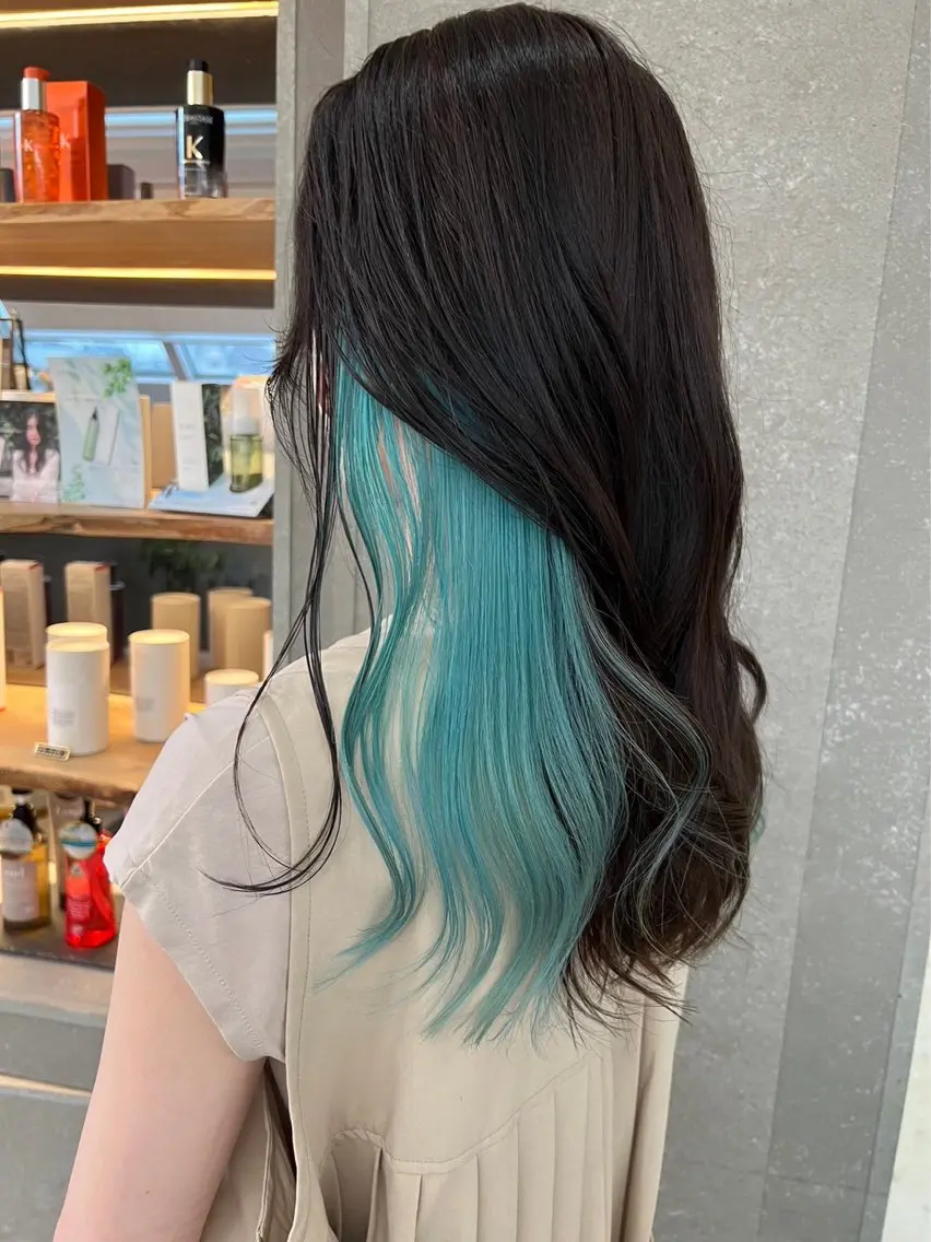 ミディアム カラー ブリーチ ブルーカラー カット ヘアカラー トリートメント ブリーチ特化 梅田本多翔のヘアスタイル