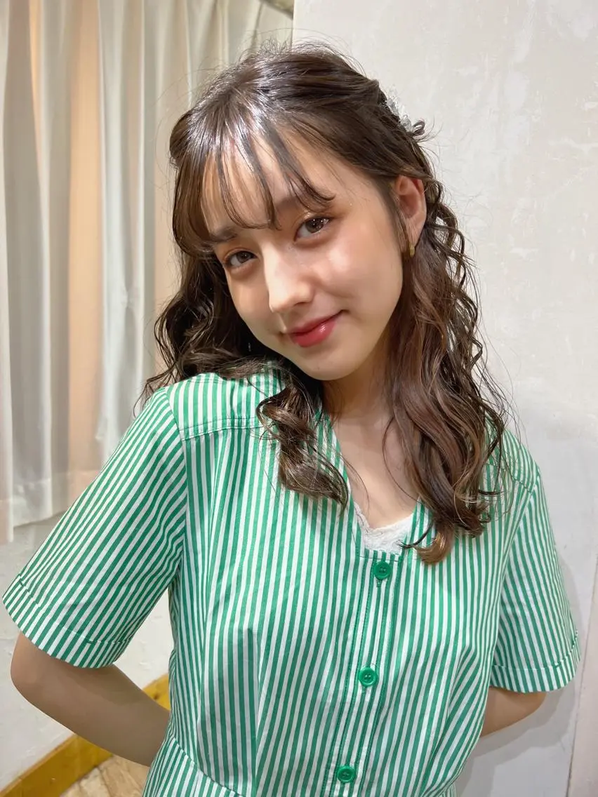 🎀デザインカラー＋【イヤリングカラー】＋カラー＋《潤い》トリートメントの写真
