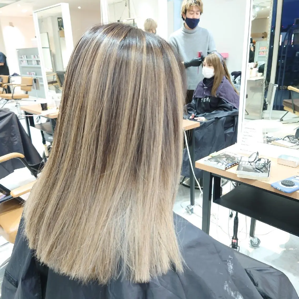 セミロング カラー バレイヤージュ レイヤーカット ヘアカラー トリートメント 艶髪✨ブリーチ職人 yasuのヘアスタイル