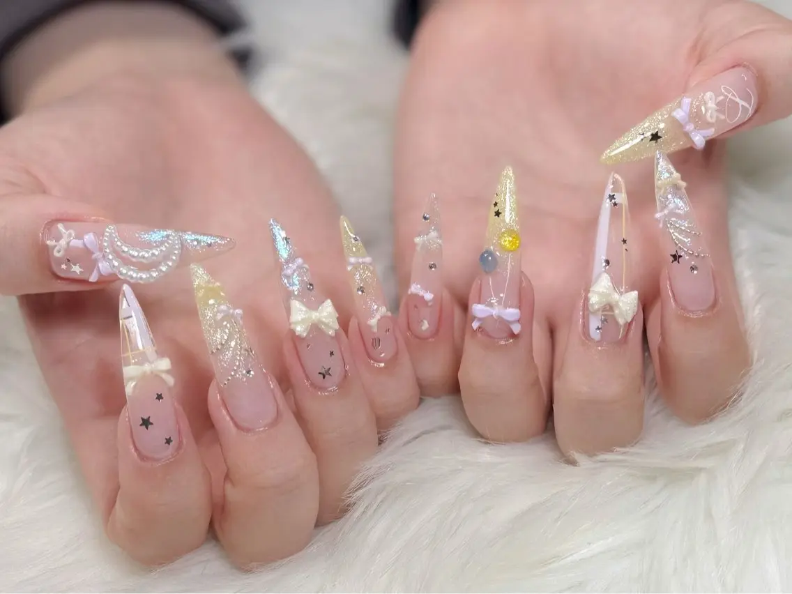 ネイル オーロラネイル チークネイル フットネイル フレンチネイル ジェルネイル ハンドネイル Nichi Nailsのネイルデザイン