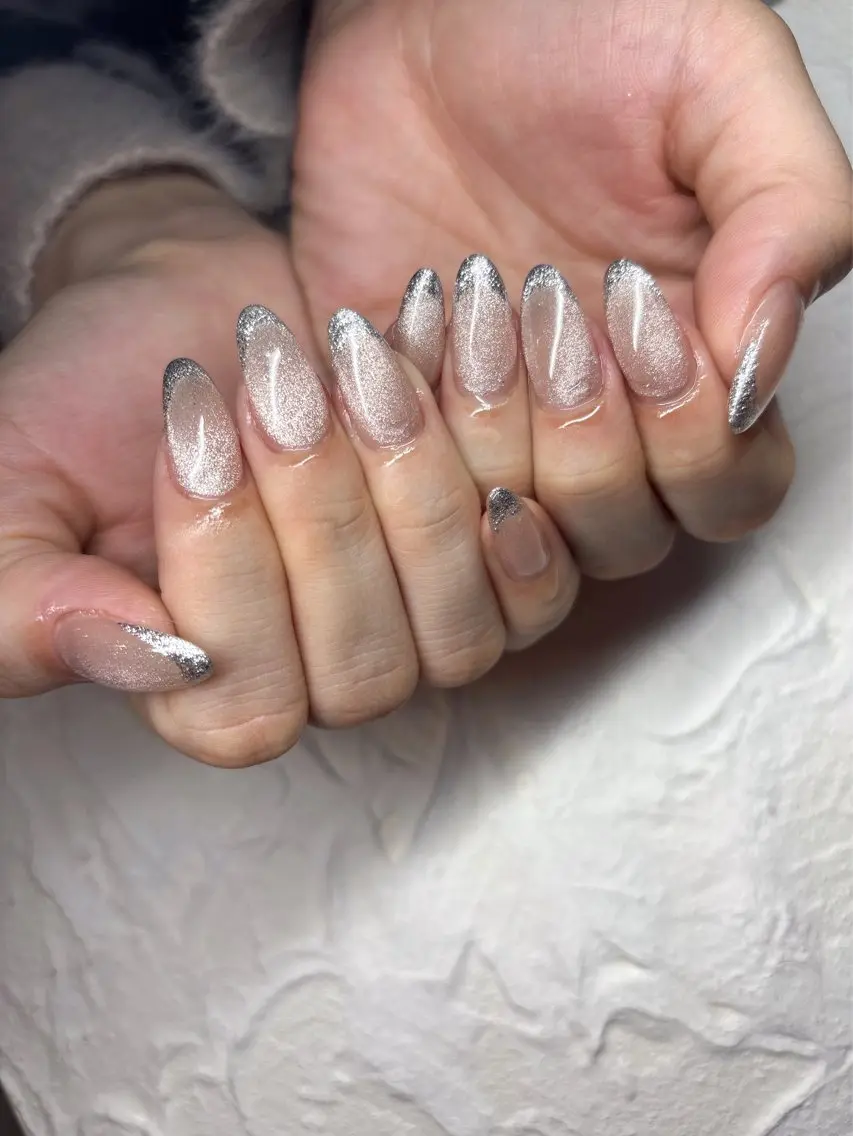 ネイル フレンチネイル マグネットネイル happiness nailのネイルデザイン