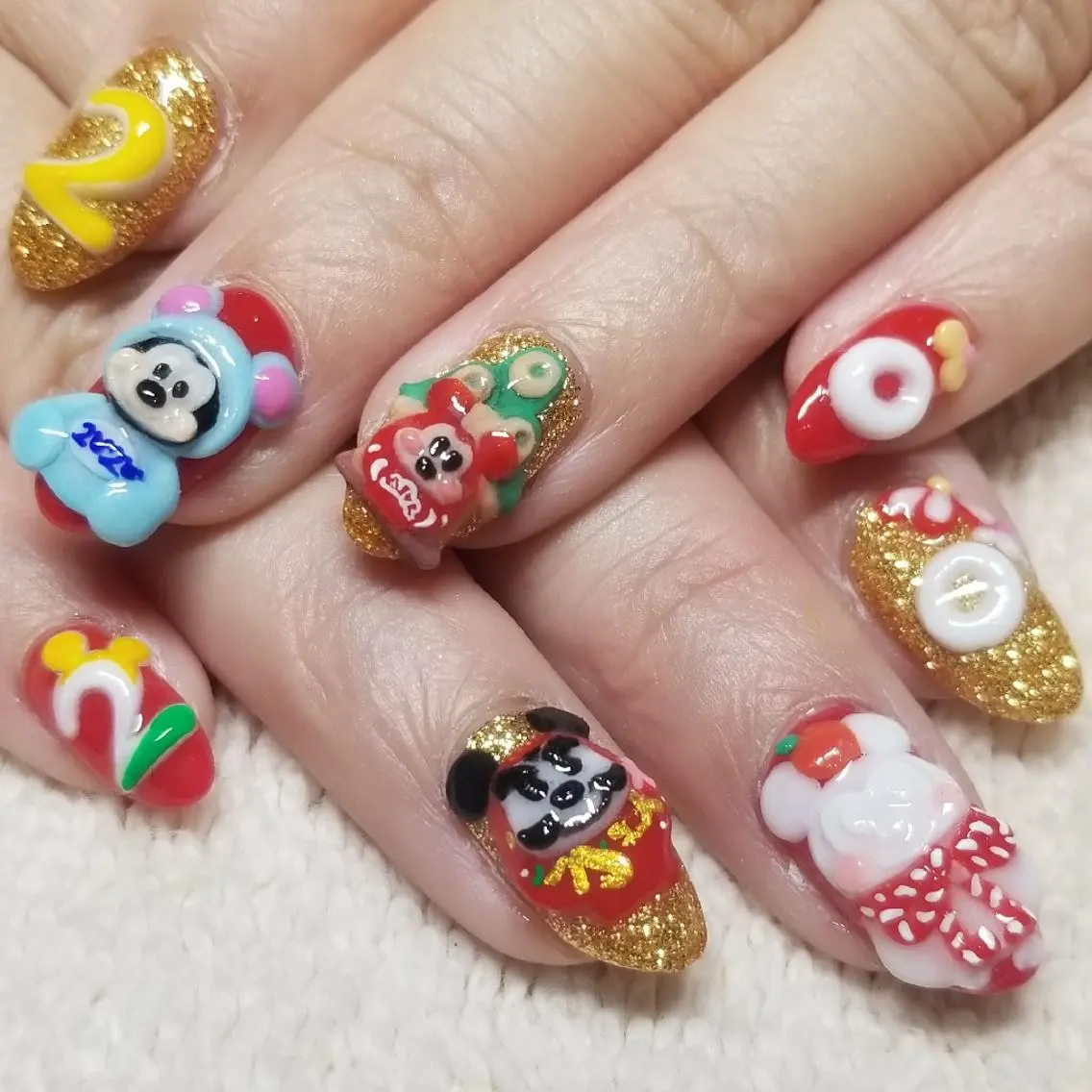 ネイル ゴールド 赤色 ハンドネイル よしだ ひろきのネイルデザイン