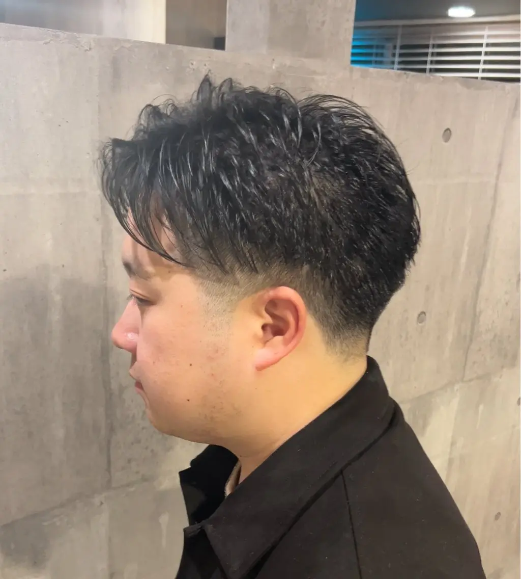 メンズ メンズ縮毛矯正 🎖アジマ リョオのヘアスタイル