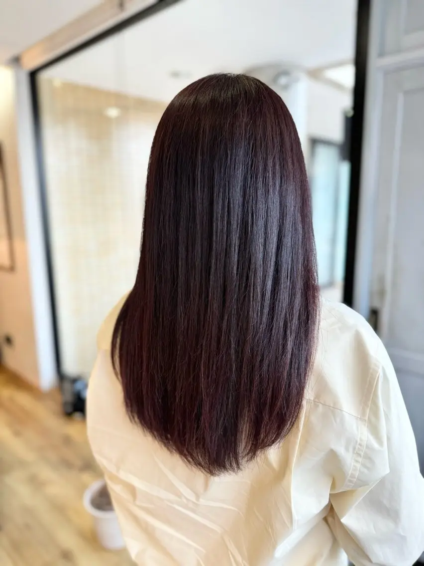 ロング カラー ボルドーカラー ピンクカラー ヘアカラー トリートメント ツキダテ ユイのヘアスタイル