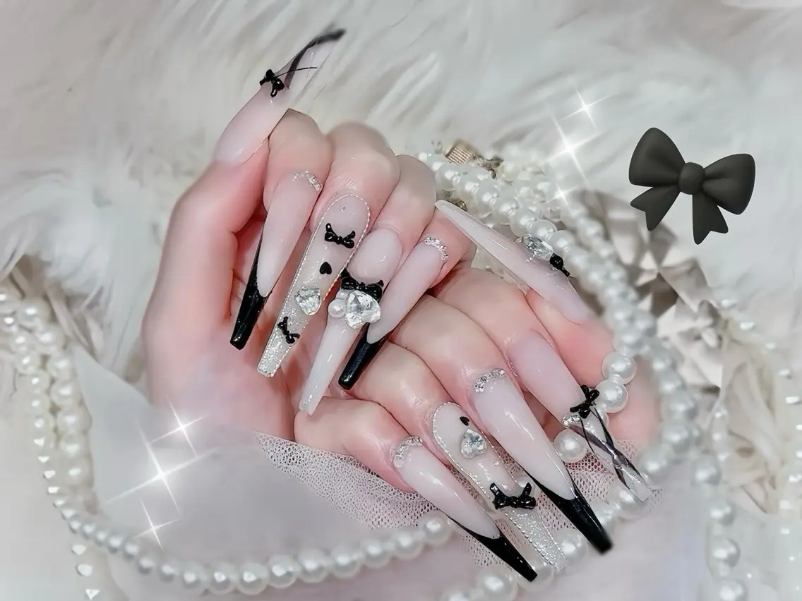 ネイル オーロラネイル チークネイル 桜ネイル クリアネイル ドット ハンドネイル Rin Nail Shinokuboのネイルデザイン