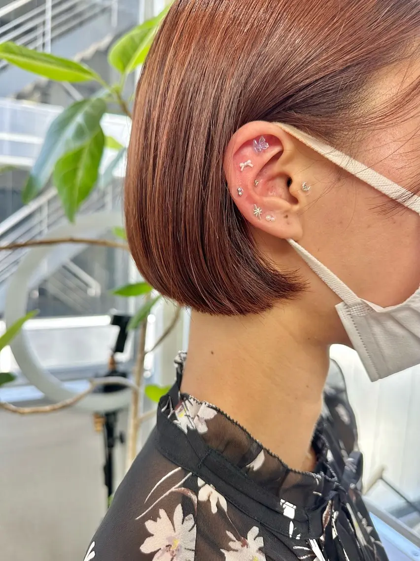 【💖耳までお洒落に💖】カラー+耳ツボジュエリー両耳14粒👂🏻🎀の写真