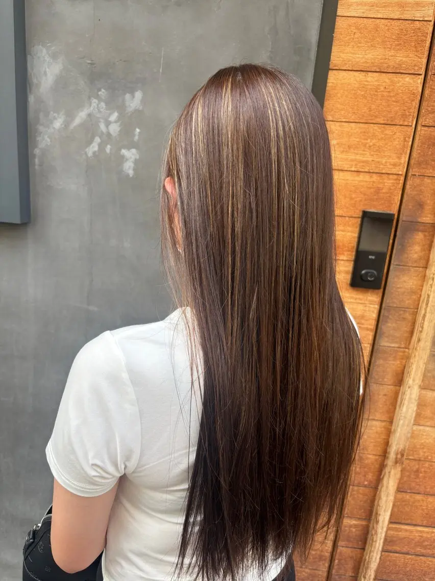 ロング ハイライト Risa 💛のヘアスタイル