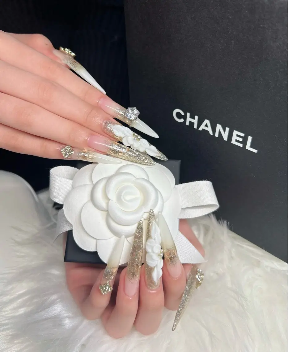 ネイル アートネイル オーロラネイル チークネイル 長さ出し フットネイル ハンドネイル Chan nailsのネイルデザイン