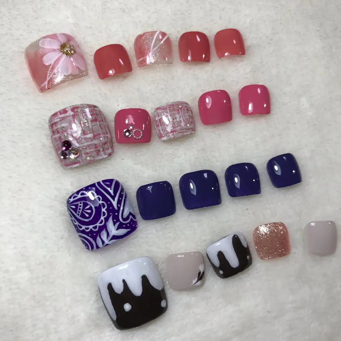 ネイル フットネイル lotus erikaのネイルデザイン