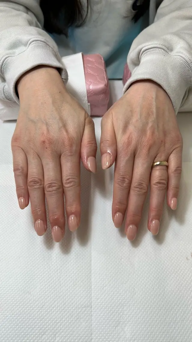 ネイル 名越 彩花のネイルデザイン