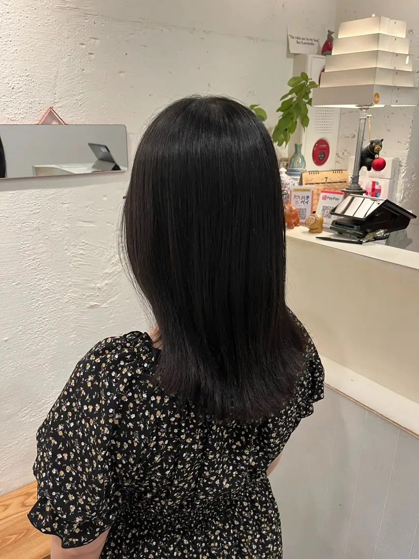 ミディアム 栗林 惟のヘアスタイル