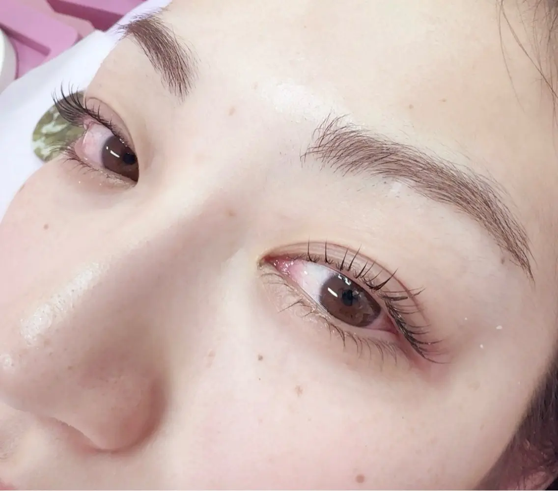 似合わせまつげパーマ上🩵🤍(美容成分配合コーティング付き)   2stepケラチントリートメント追加は＋¥500の写真