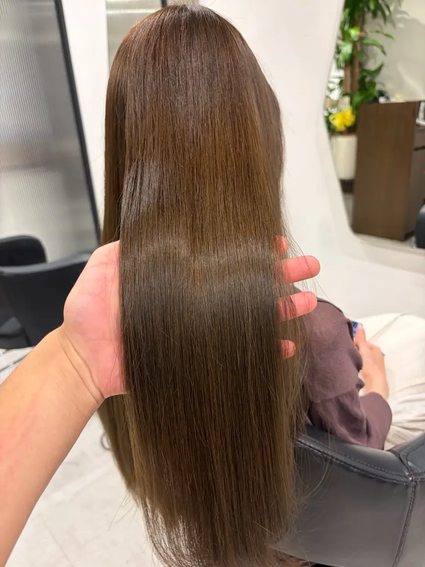 ロング 顔まわりレイヤー 髪質改善 レイヤーカット トリートメント カット ヘアカラー トリートメント 銀座/髪質改善/ 艶カラー/岸田佳祐のヘアスタイル