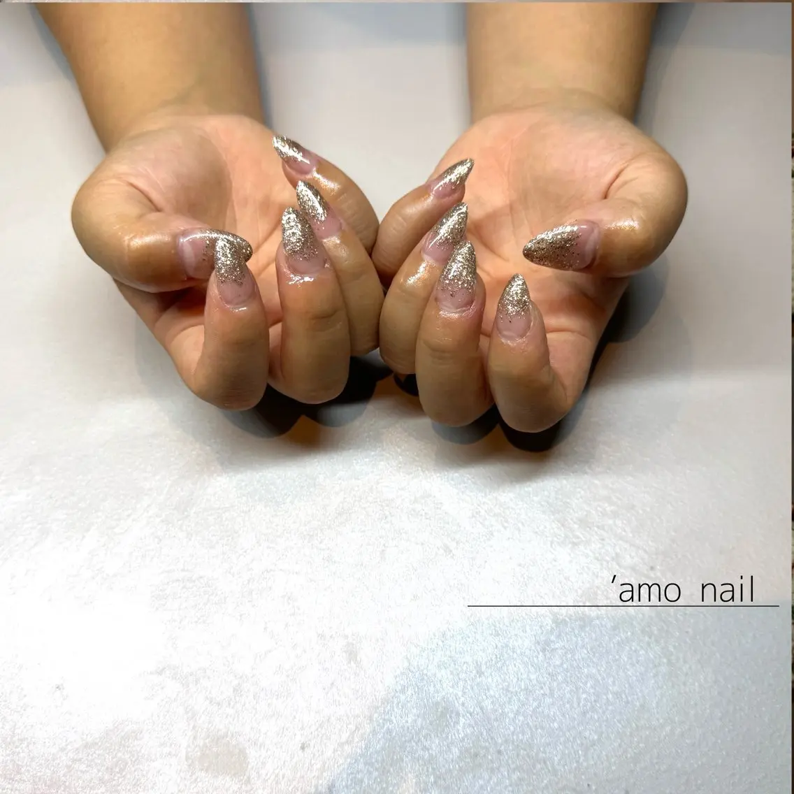 ネイル 長さ出し ラメ(グリッター) ラメグラデーション 'amo nailのネイルデザイン