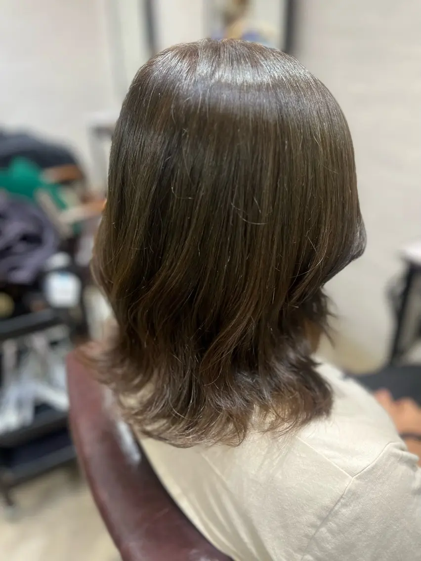 セミロング カラー ベージュカラー オリーブベージュ 🫧ぷる艶カラー🫧 Yuubi🦩のヘアスタイル