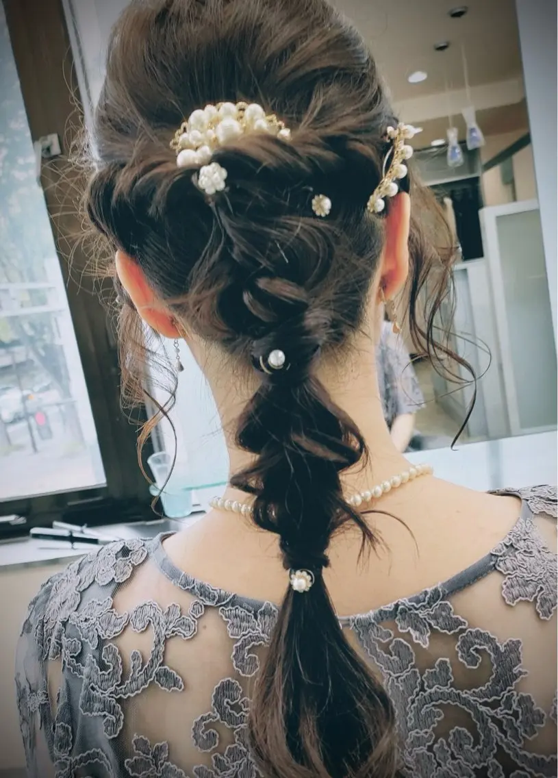 セミロング ヘアアレンジ ヘアセット au栄矢場町 似合わせカットのヘアスタイル