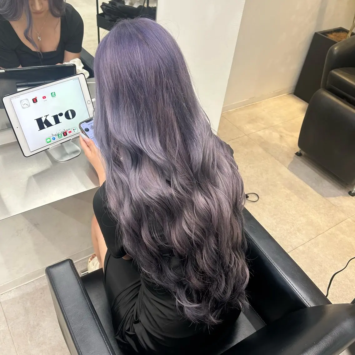 ロング ヘアカラー AKANE✩.*˚ Kroのヘアスタイル