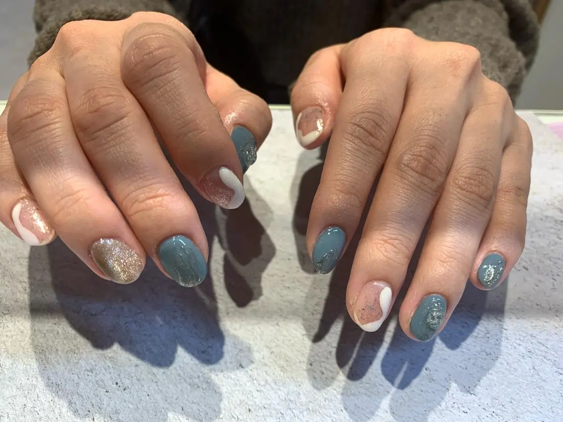 ネイル ニュアンスネイル マキノ ユイのネイルデザイン