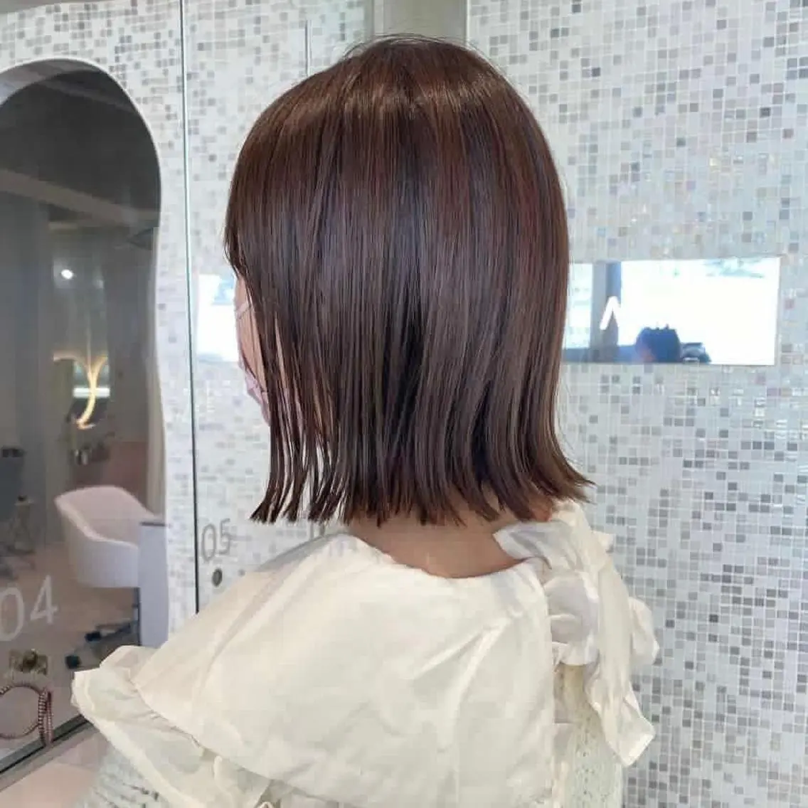 ショート カラー パーマ ヘアアレンジ 切りっぱなしボブ ボブ カット トリートメント ヘッドスパ ヘアセット 押切 響 のヘアスタイル