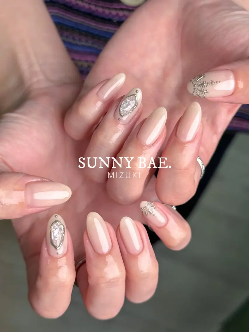 ネイル アートネイル ミラーネイル シルバー シンプルネイル ハンドネイル ハンドケア 🕊 MIZUKIのネイルデザイン