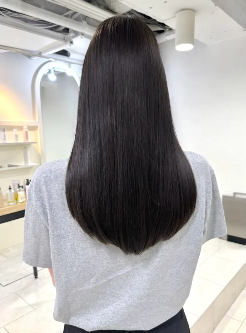 ロング カラー ダークグレー ダークグレージュ グレージュ ヘアカラー トリートメント 透明感/艶カラー/ レイヤー/ヒロトのヘアスタイル
