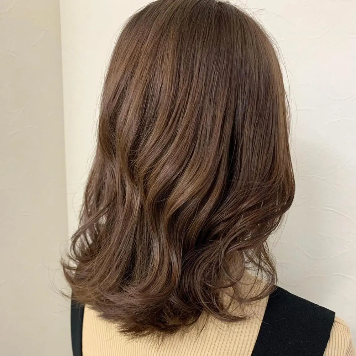 ミディアム カラー ヘアアレンジ ブラウンカラー チョコレートブラウン 眉毛ワックス konomiの眉毛・アイブロウイメージ