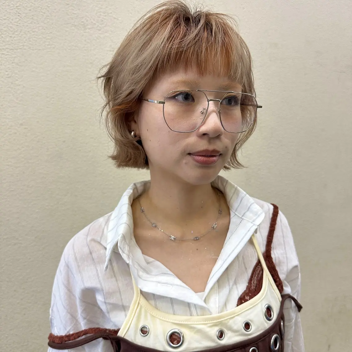 ミディアム カラー ボブレイヤー ブリーチ デザインカラー ハイトーンカラー ボブ カット ヘアカラー トリートメント レイヤー/ウルフ/ ハイトーンchimiのヘアスタイル