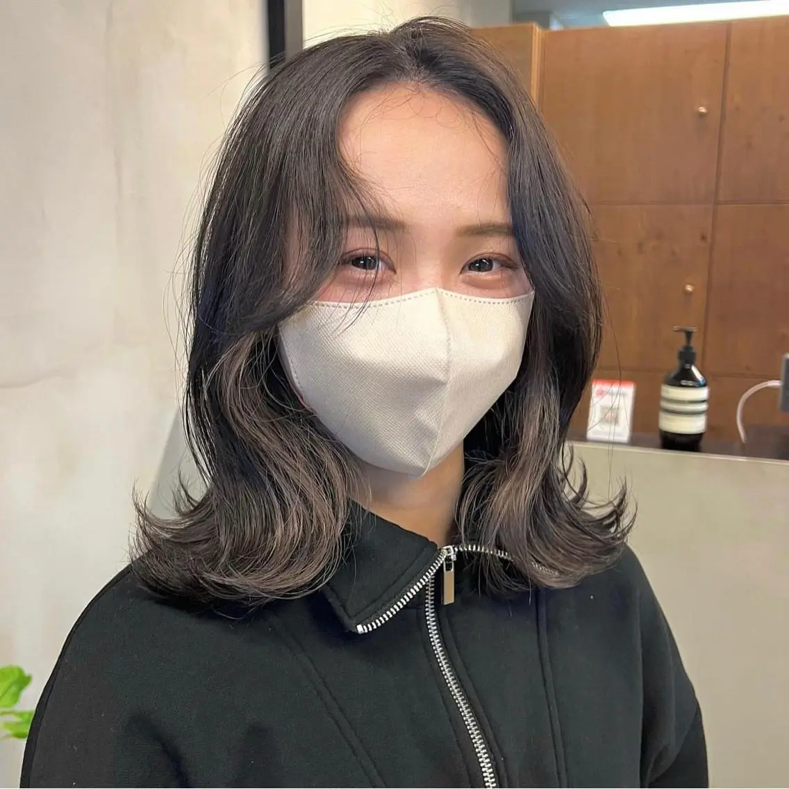 ミディアム カラー パーマ ヘアアレンジ メンズ キッズ ネイル マツエク・マツパ アイブロウ カット ヘアカラー 前川 朋香のヘアスタイル
