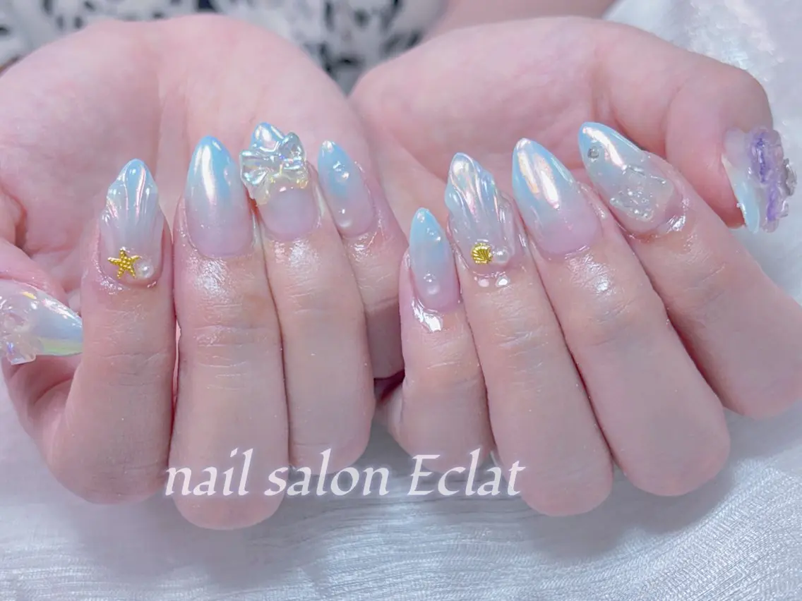 ネイル オーロラネイル ラメ(グリッター) ぷっくりネイル リボン ネイルサロンエクラ 🫧Shizukaのネイルデザイン