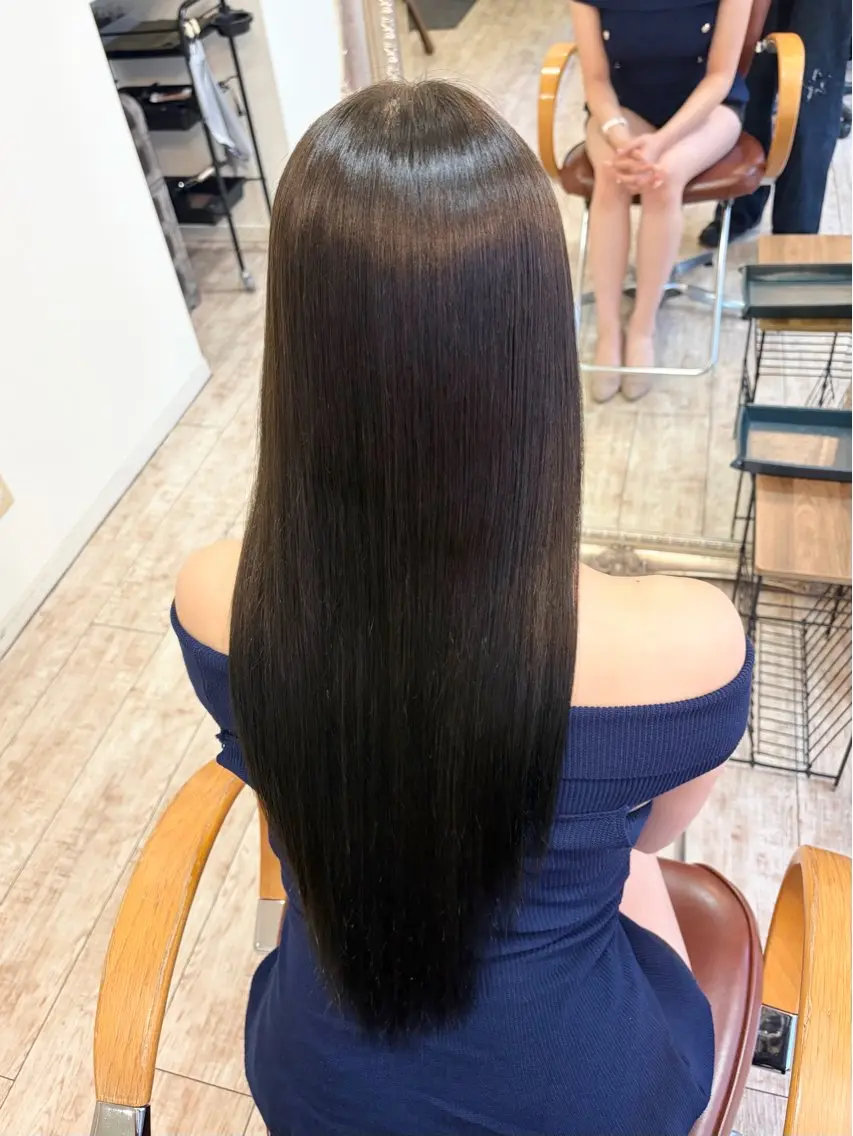 ロング カット ヘアカラー 縮毛矯正 トリートメント 【艶髪カラー】 omiのヘアスタイル