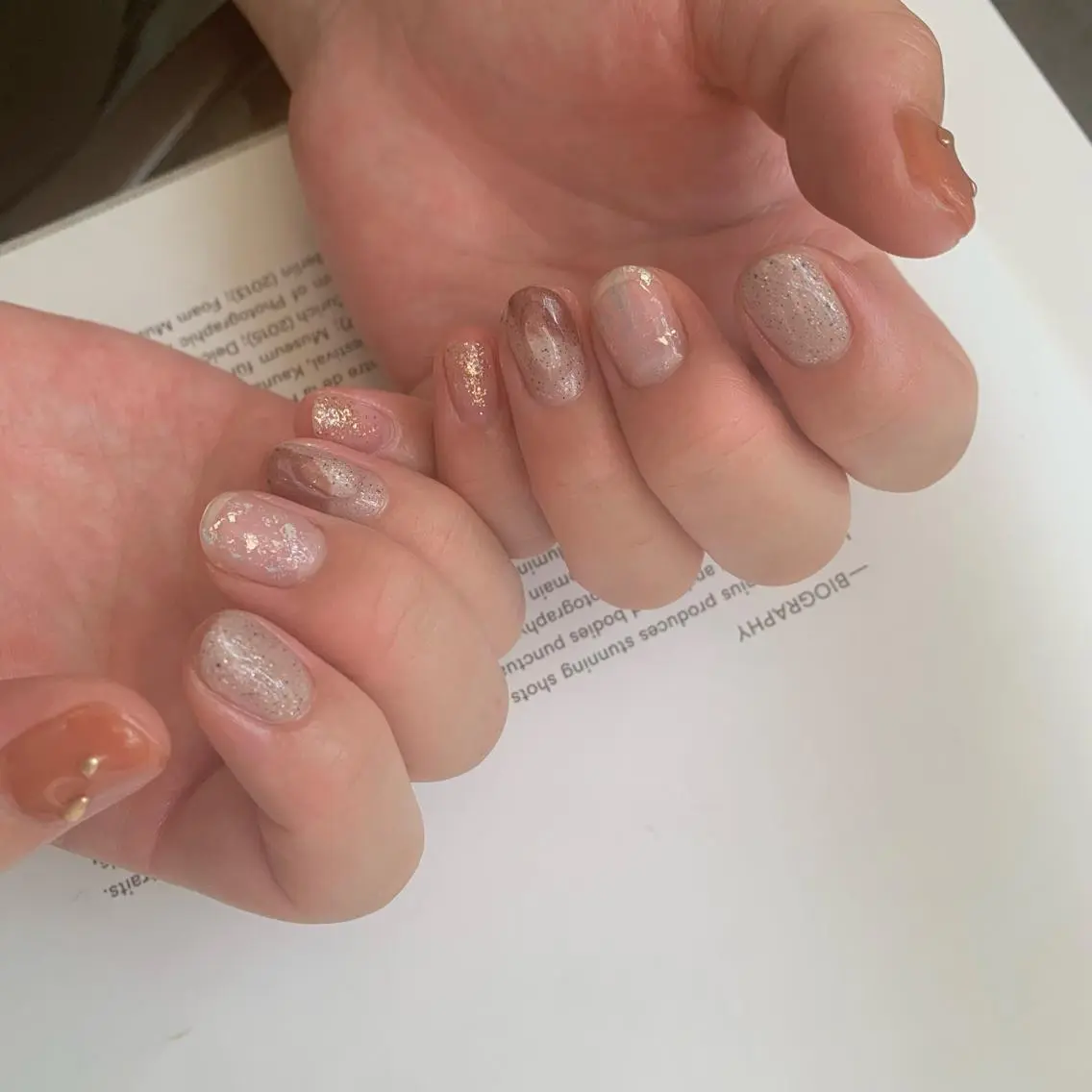 ネイル ブラウン ニュアンスネイル cocoro nail salonのネイルデザイン