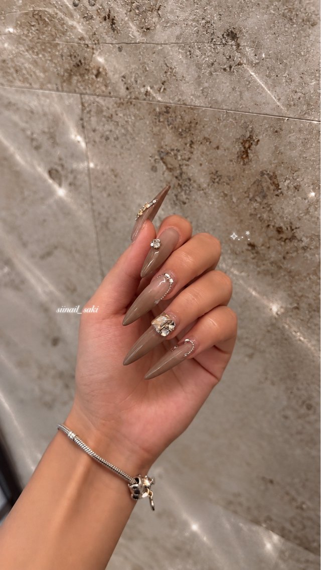 ネイル Siinail 🤍SAKIのネイルデザイン