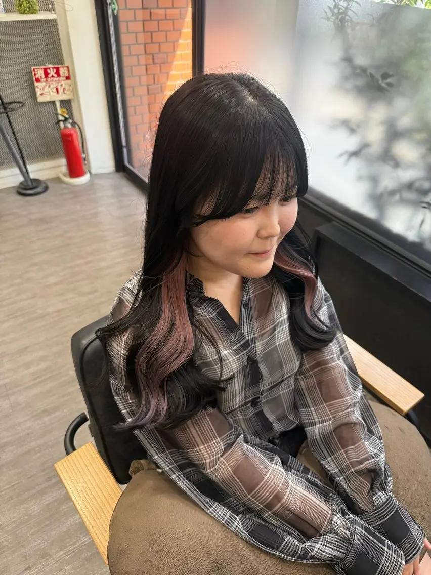 ロング カラー 黒髪 ブルーカラー ブルーブラック ピンクカラー 艶髪レイヤー上田 紗也🇰🇷💗のヘアスタイル