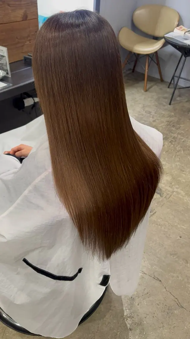 ロング 丸岡 千夏のヘアスタイル