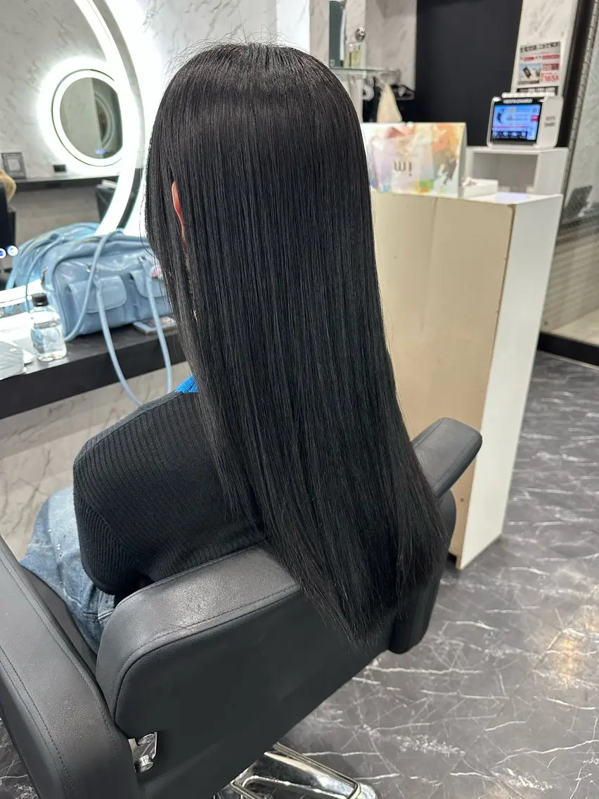 カラー LOHAS 優来(ユラ)のヘアスタイル