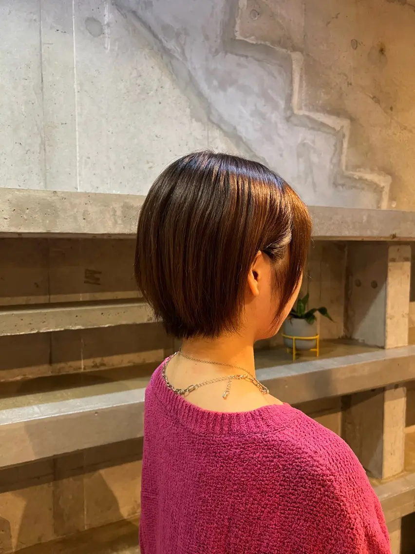 ショート momo /鍛冶屋町のヘアスタイル
