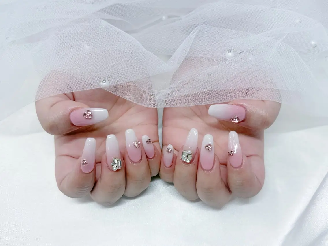 ネイル Bianca♡ TAKANASHIのネイルデザイン