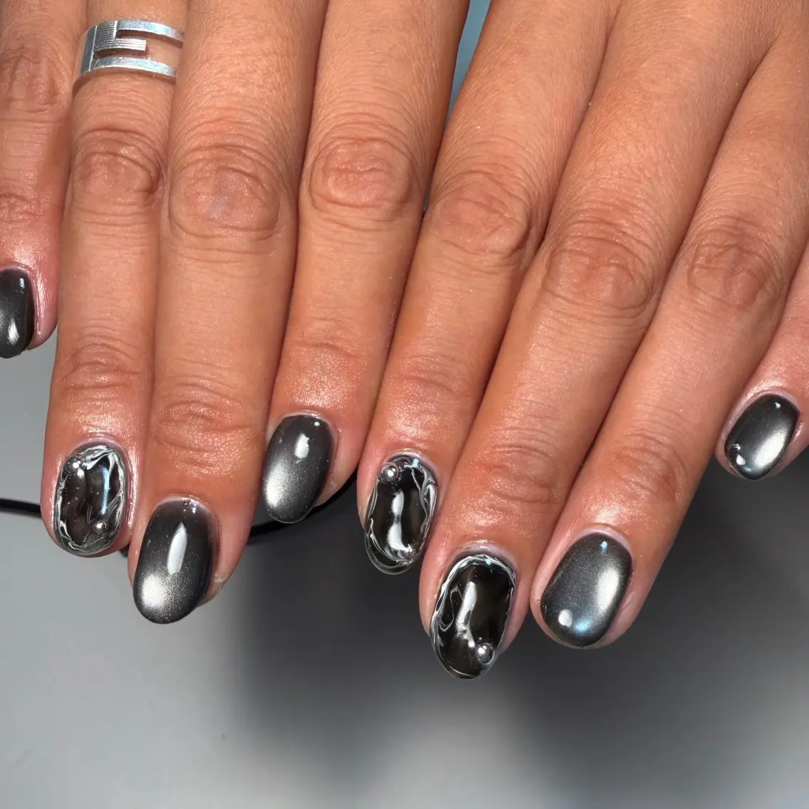 ネイル アートネイル マグネットネイル ニュアンスネイル シンプルネイル ハンドネイル プライベートサロン NAIL BY YUのネイルデザイン