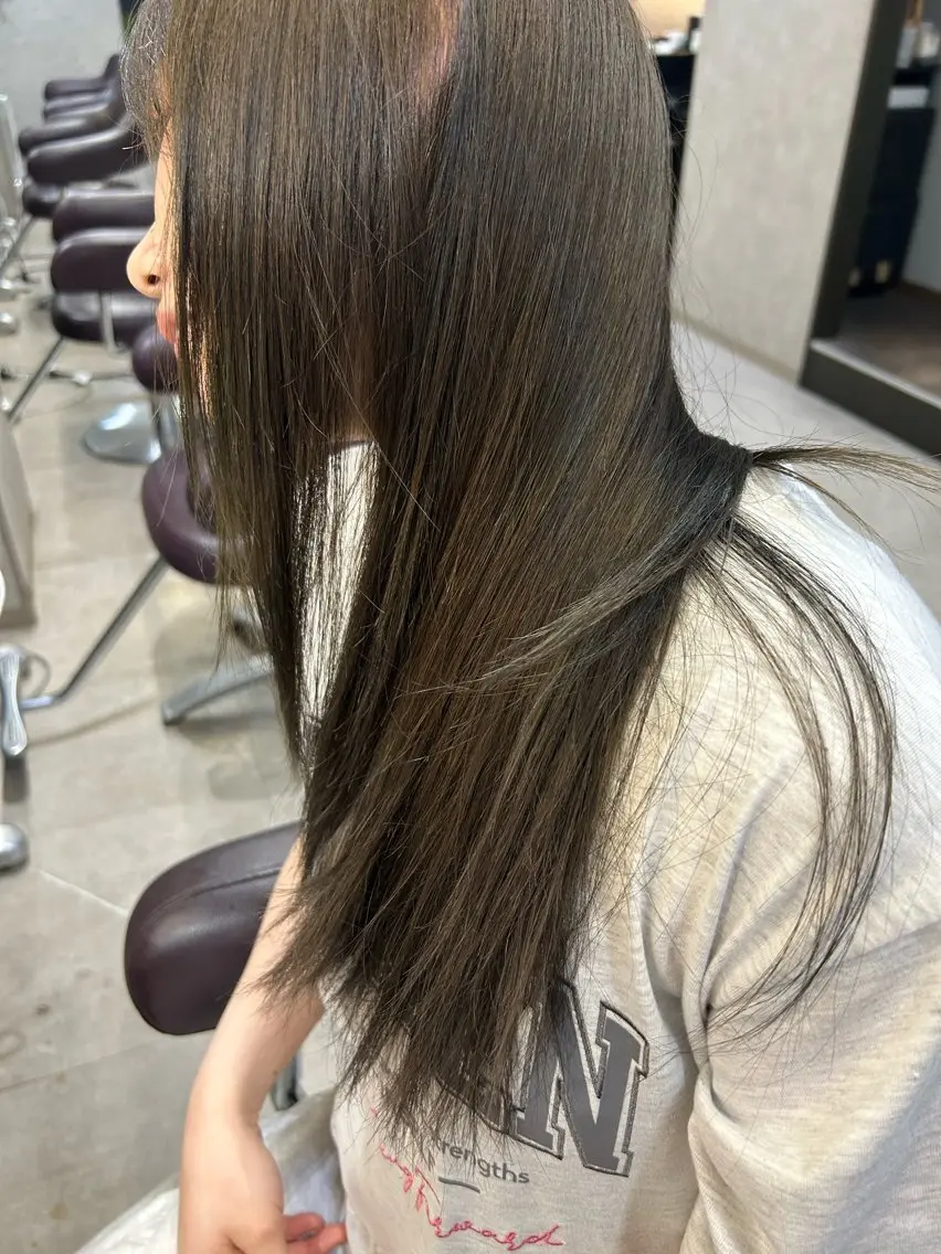 ロング カラー カット ヘアカラー flag hair レイナのヘアスタイル