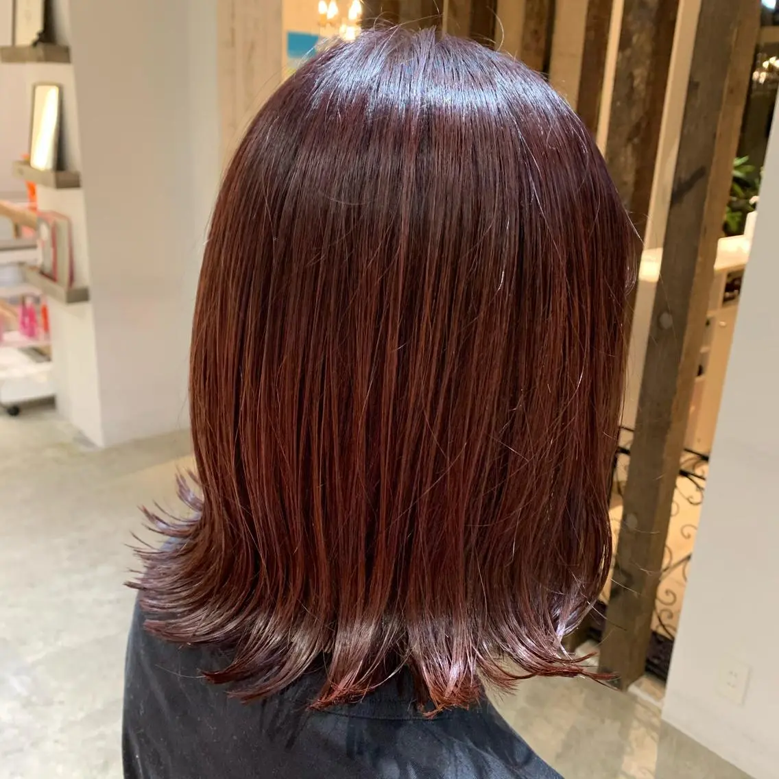 ミディアム カラー ボブ 外ハネヘア トリートメント 【ロングウルフカット 姫カット】伊藤裕哉のヘアスタイル