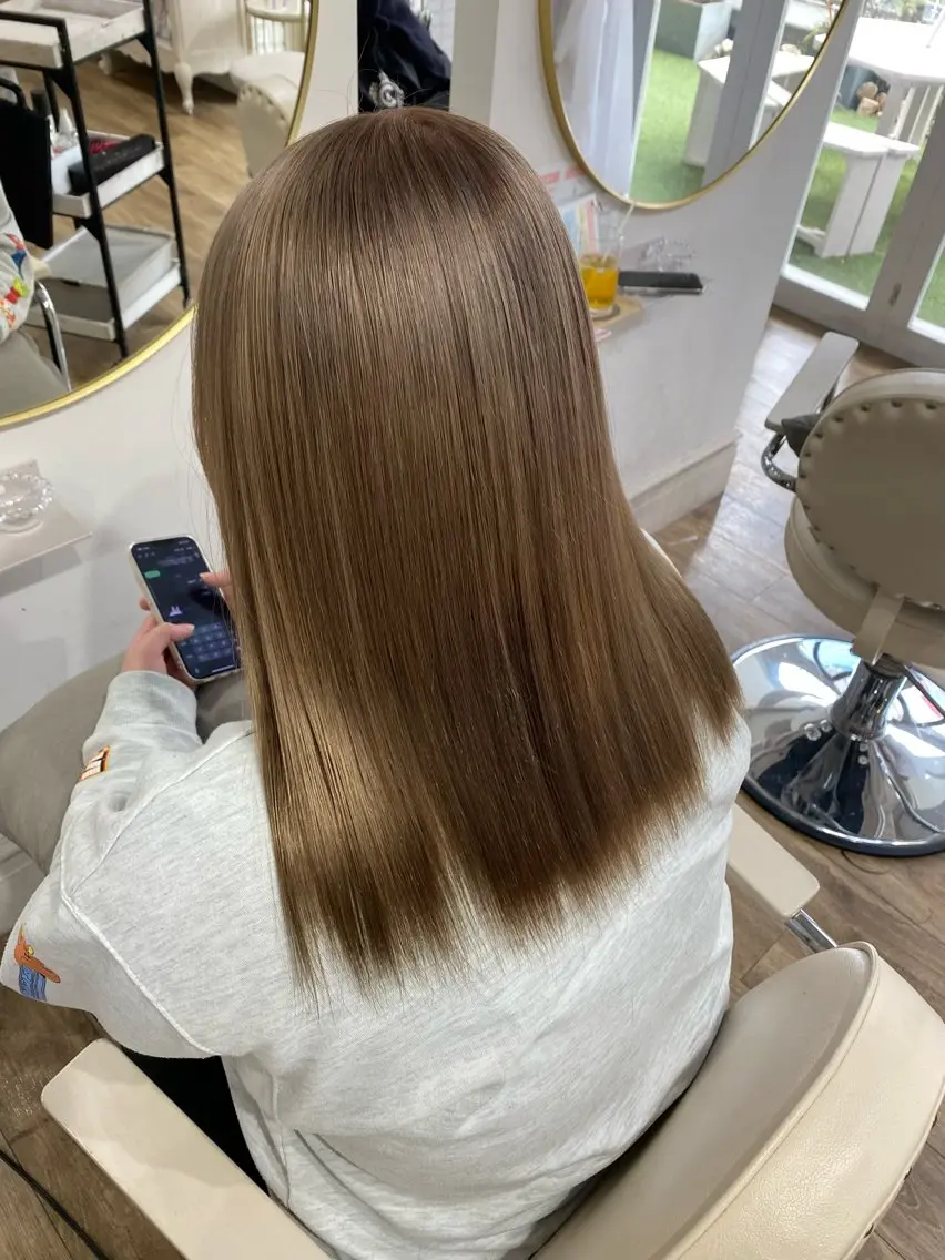 ミディアム mio♡ベージュ特化 🎀透明感カラーのヘアスタイル