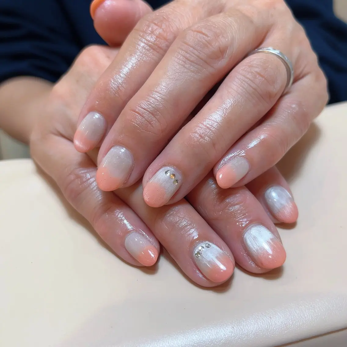 ネイル ハンドネイル MoonNail ユリ🌸のネイルデザイン