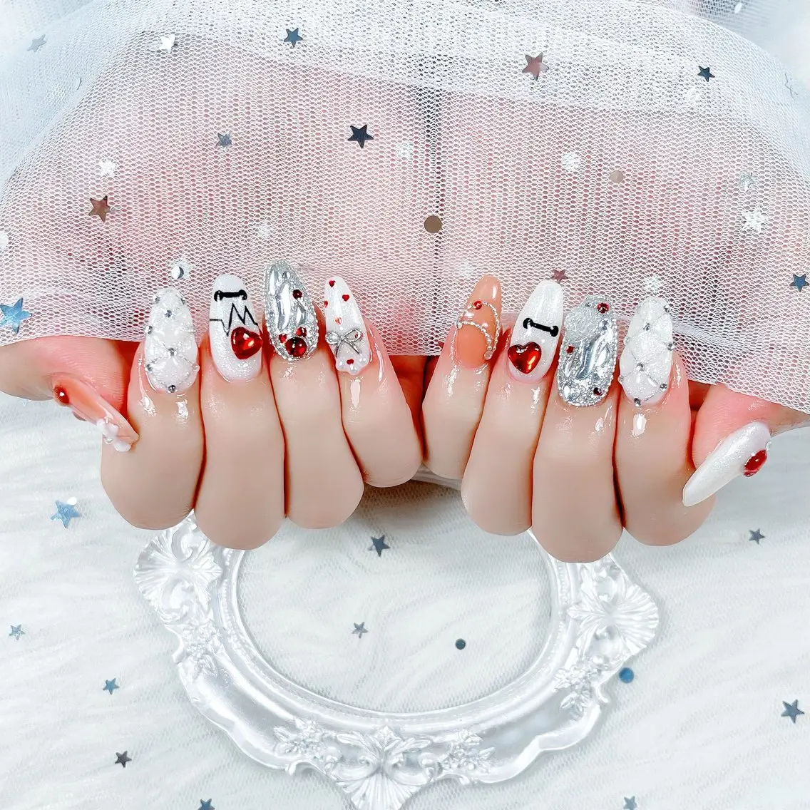 ネイル チークネイル ドット 長さ出し フットネイル フレンチネイル ハンドネイル HIN NAILのネイルデザイン