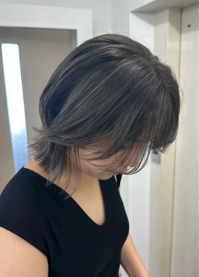 ミディアム カラー バレイヤージュ ベージュカラー グレージュ レイヤーカット REMMA 外国人風メンズヘアのヘアスタイル