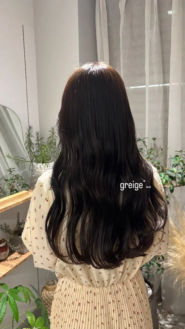 ロング カラー 透明感カラー グレージュ オレンジ カット ヘアカラー cipre 萌乃のヘアスタイル