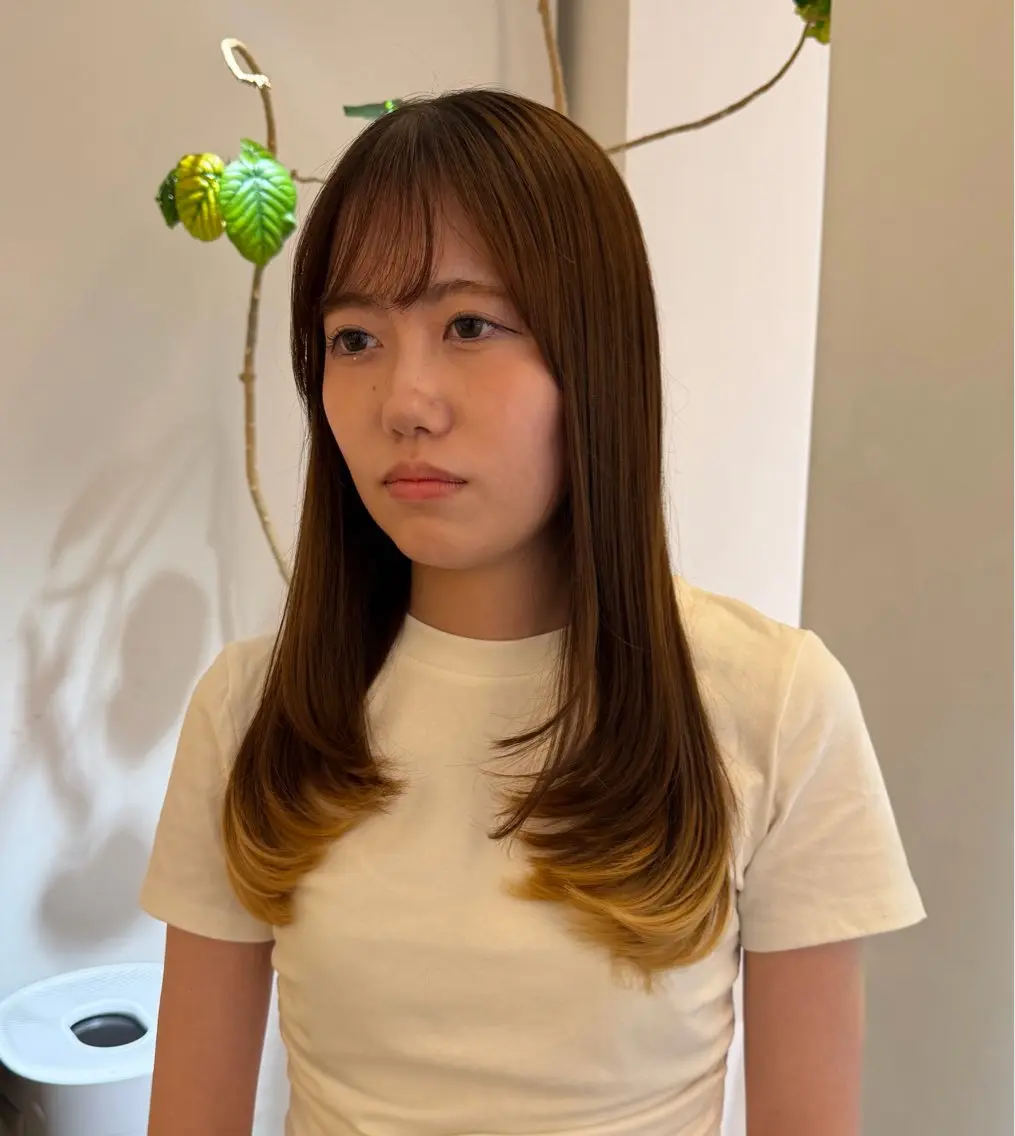 ロング 岸 奈々香のヘアスタイル